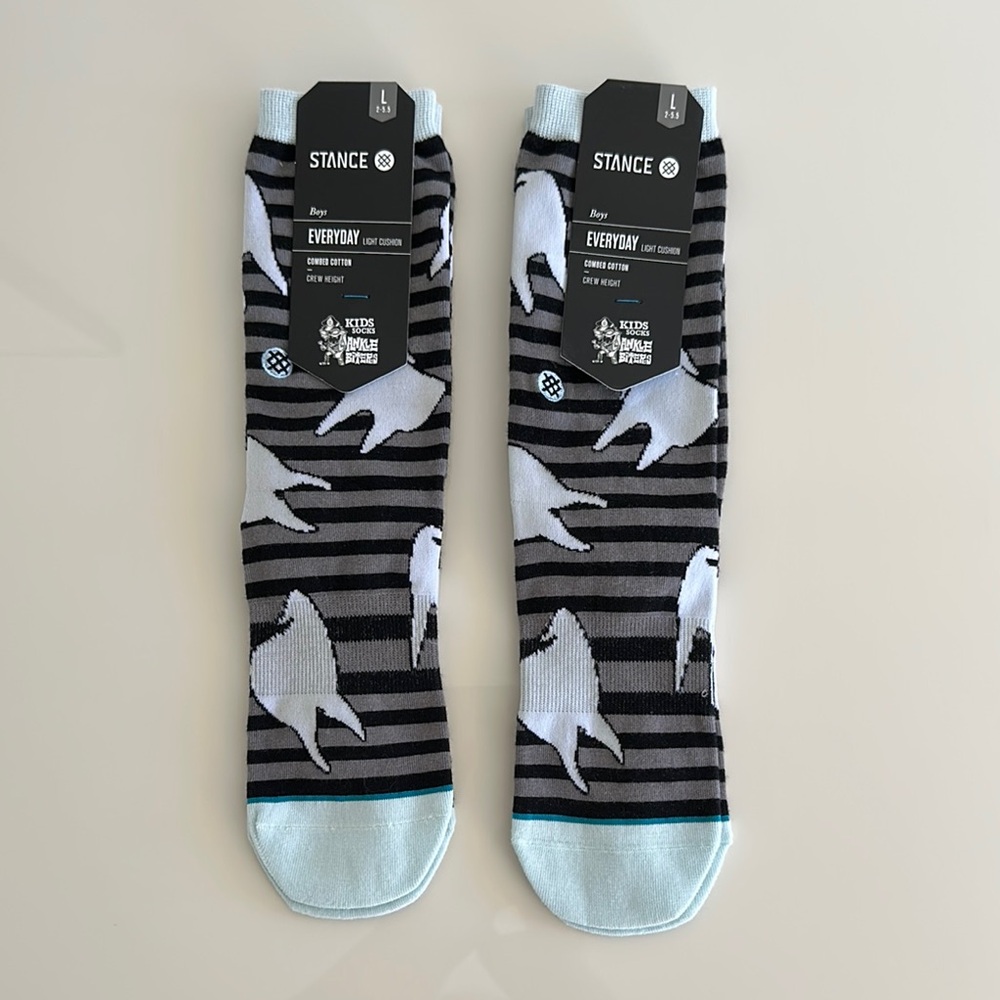 2 Pairs of Stance Boys Large Everyday Light Cushion Cotton Crew Height Socks